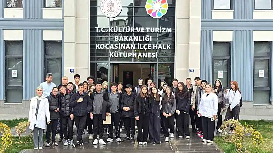 Başkan Çolakbayrakdar: 'Hizmetlerimizle okuyan bir nesil yetiştiriyoruz'