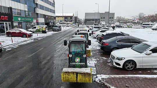 Başkan Çolakbayrakdar, 'Kar, şehrimize bereket getirirken, ulaşım güvenliği için de gece gündüz çalışıyoruz'