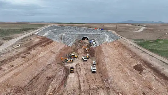 Başkan Çolakbayrakdar: 'Kayseri'mize yakışacak yüksek hızlı tren, şehrimizi taçlandıracak'