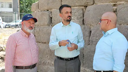 Başkan Çolakbayrakdar: 'Kayseri'nin ilk medresesini kültür hazinemize yeniden kazandırıyoruz'