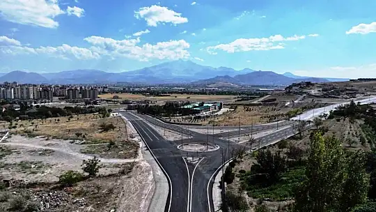 Başkan Çolakbayrakdar: 'Kayseri'mizin trafik yükünü hafifleten akıllı kavşakları yaygınlaştırıyoruz'