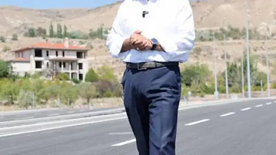 Başkan Çolakbayrakdar: 'Kayseri'mizin trafik yükünü hafifleten akıllı kavşakları yaygınlaştırıyoruz'