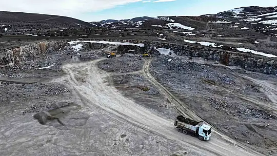 Başkan Çolakbayrakdar: 'Kayseri'de tek, Türkiye'de sayılı agrega tesisimizle yeni rekora hazırlanıyoruz'