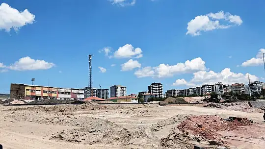 Başkan Çolakbayrakdar: 'Kentsel dönüşümle birlikte yaşam alanlarını da inşa ediyoruz'