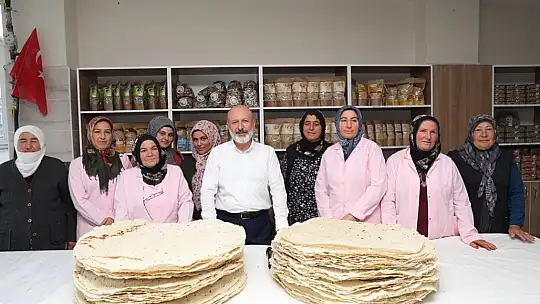 Başkan Çolakbayrakdar, 'Kırsal mahallelerde geleceği inşa eden hizmetlere imza attık'