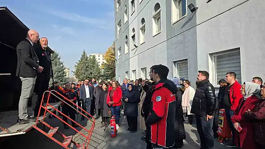 Başkan Çolakbayrakdar: 'Kocasinan, farkındalığıyla da örnek oluyor'