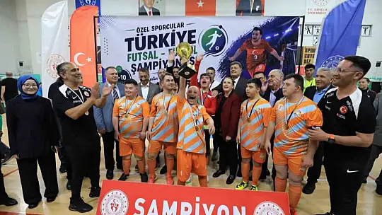 Başkan Çolakbayrakdar: 'Kocasinan'ın altın çocuklarıyla gurur duyuyoruz'