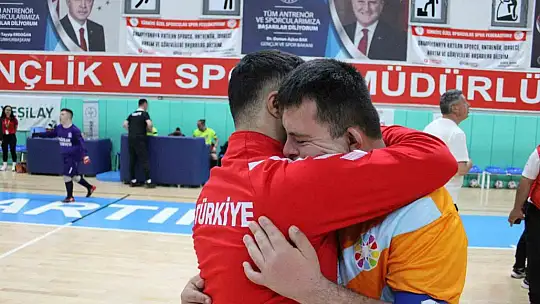Başkan Çolakbayrakdar: 'Kocasinan'ın altın çocuklarıyla gurur duyuyoruz'