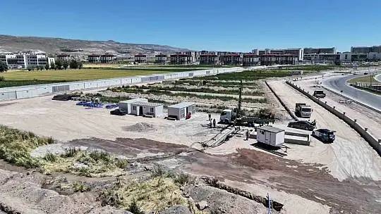 Başkan Çolakbayrakdar: 'Kocasinan'ı her alanda kendi kendine yeten bir şehir hâline getiriyoruz'