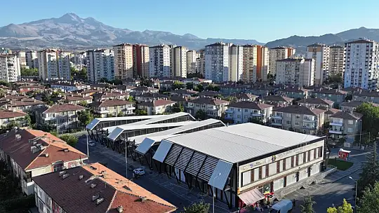 Başkan Çolakbayrakdar: 'Kütüphaneler haftası vesilesiyle bilgiyle büyüyen bir şehir inşa ediyoruz'