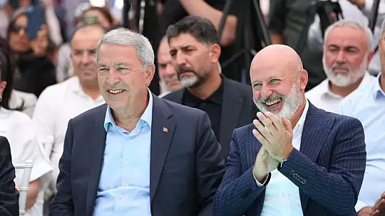 Başkan Çolakbayrakdar: 'Kütüphanelerle zenginleştirilmiş bir şehir inşa ediyoruz'