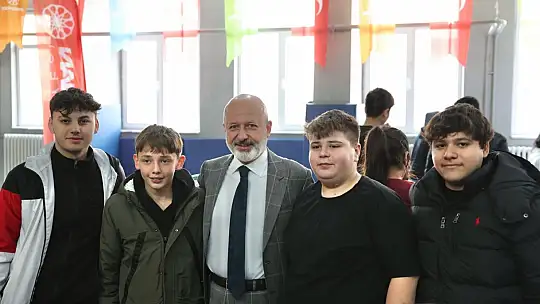 Başkan Çolakbayrakdar: 'Meslek sahibi olmak, güçlü bir geleceğin anahtarıdır'