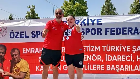Başkan Çolakbayrakdar: 'Özel sporcularımız azimleriyle Türkiye'ye Kocasinan imzasını attı'