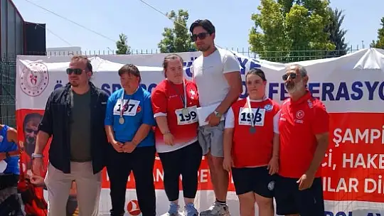 Başkan Çolakbayrakdar: 'Özel sporcularımız azimleriyle Türkiye'ye Kocasinan imzasını attı'