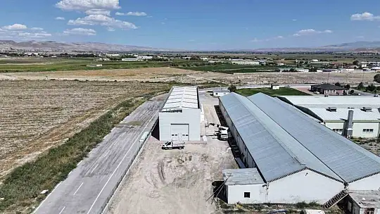 Başkan Çolakbayrakdar, 'Projelerimizle çiftçimizin üretim gücünü artırıyor, ürün kalitesini yükseltiyoruz'