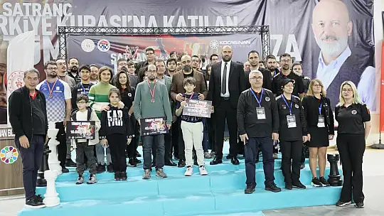 Başkan Çolakbayrakdar: 'Satrançta kazanan, Türkiye'nin geleceği olan evlatlarımızdır'