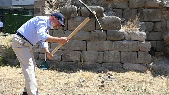 Başkan Çolakbayrakdar: 'Şehrimizin ilk medresesi, şehir akademisi kimliğiyle yeniden hayat bulacak'