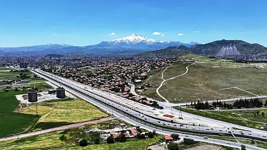 Başkan Çolakbayrakdar: 'Şehrimize 2,5 kilometrelik yeşil koridor kazandırıyoruz'