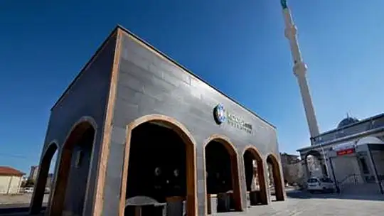 Başkan Çolakbayrakdar, 'Şehrin kimliğine uygun yakışır modern şadırvanlar yapıyoruz'