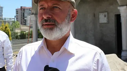 Başkan Çolakbayrakdar, 'Şehrin kimliğine uygun yakışır modern şadırvanlar yapıyoruz'