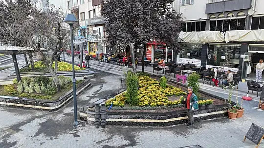 Başkan Çolakbayrakdar: 'Şehrin kalbine modern ve estetik bir kimlik kazandırıyoruz'