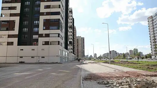 Başkan Çolakbayrakdar: 'Seyrani'de yolları, otoparkı ve yeşil alanlarıyla yeni bir yaşam kuruyoruz'