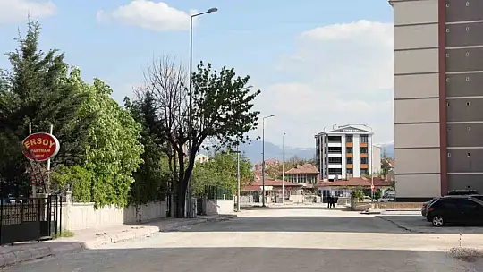 Başkan Çolakbayrakdar: 'Seyrani'de yolları, otoparkı ve yeşil alanlarıyla yeni bir yaşam kuruyoruz'