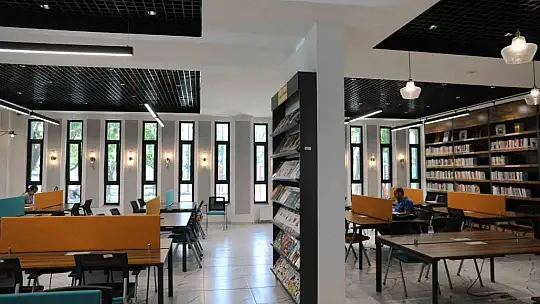 Başkan Çolakbayrakdar: 'Sinan Kütüphaneleri'yle okuyan bir nesil yetişmesine katkı sunuyoruz'