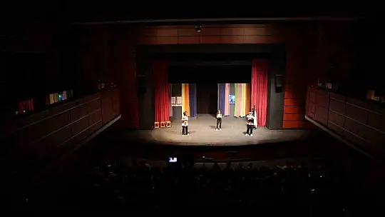 Başkan Çolakbayrakdar: 'Sıra dışı, farklı hizmetlerle vatandaşımızın yanındayız'