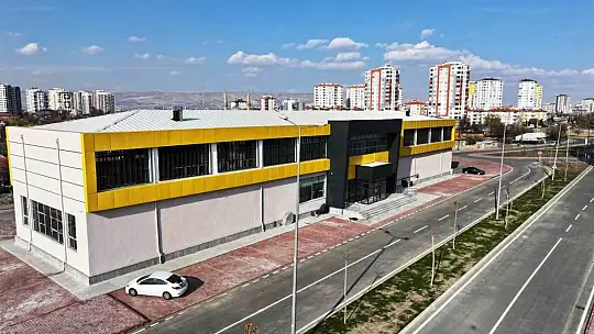 Başkan Çolakbayrakdar: 'Sosyal tesislerle hemşehrilerimizin hayatına değer katıyoruz'