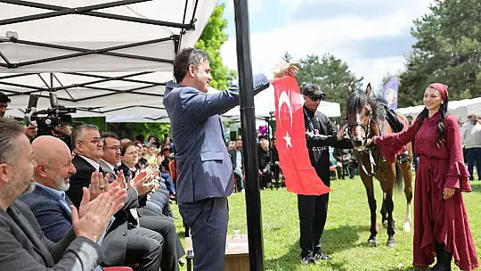 Başkan Çolakbayrakdar: 'Sporla, bilimle ve sanatla güçlü bir gençlik hedefliyoruz'