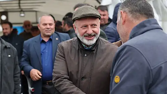 Başkan Çolakbayrakdar: 'Topraklarımız rahmetle doydu, hasadımız bereketli olsun'