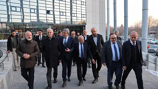 Başkan Çolakbayrakdar: 'Türkiye'de en büyük kentsel dönüşümü gerçekleştiren belediyeyiz'