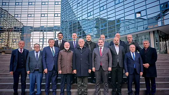 Başkan Çolakbayrakdar: 'Türkiye'de en büyük kentsel dönüşümü gerçekleştiren belediyeyiz'