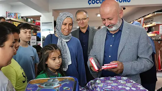 Başkan Çolakbayrakdar: 'Türkiye'de örnek, farklı ve gönüller yapan bir belediyeyiz'