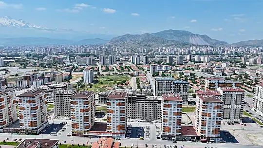 Başkan Çolakbayrakdar: 'Türkiye'de kendi imkânlarıyla dönüşüm yapan tek belediyeyiz'