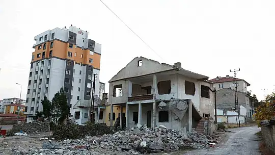 Başkan Çolakbayrakdar: 'Uğurevler'de geleceğin modern mahallesini inşa ediyoruz'