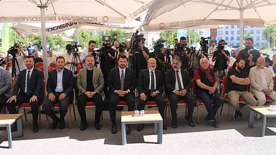 Başkan Çolakbayrakdar: 'Vicdani sorumluluk olan Dost Eli, tüm Kayseri'ye yayılacak'