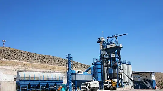 Başkan Çolakbayrakdar, 'Yerli ve milli, Türkiye'nin en güçlü asfalt plentiyle rekorlara koşuyoruz'