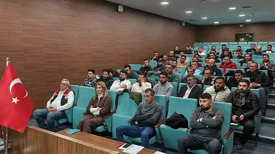 Başkan Çolakbayrakdar: 'Yeşil şehir vizyonunu bilgiyle büyütüyoruz'