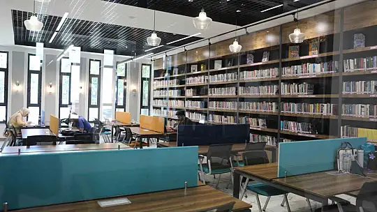 Başkan Çolakbayrakdar'a Sinan Kütüphanesi teşekkürü