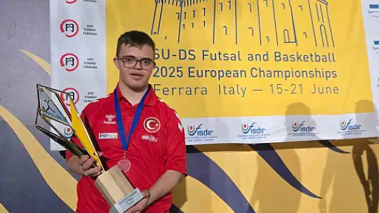 Başkan Çolakbayrakdar, Avrupa ikincisi olan Kocasinan'ın özel sporcusunu tebrik etti