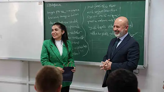 Başkan Çolakbayrakdar'dan Kocasinan'daki tüm öğretmenlere anlamlı hediye