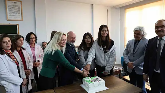 Başkan Çolakbayrakdar'dan Kocasinan'daki tüm öğretmenlere anlamlı hediye