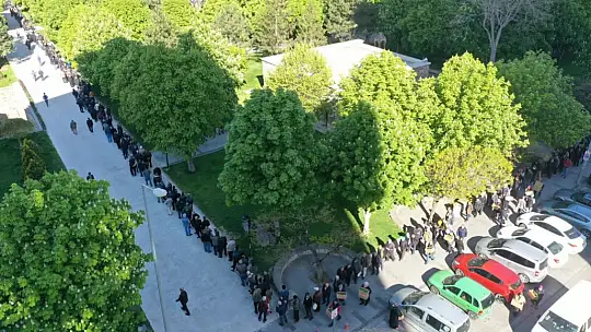 Başkan Çolakbayrakdar'dan organik domates fidesi dağıtımına davet