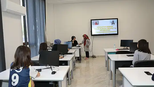 Başkan Çolakbayrakdar: Evlatlarımız tatilde eğlenirken öğreniyor'