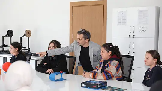 Başkan Çolakbayrakdar: Evlatlarımız tatilde eğlenirken öğreniyor'