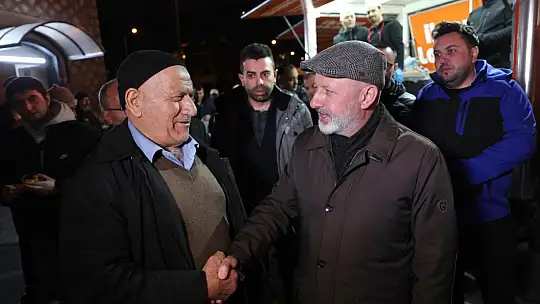 Başkan Çolakbayrakdar her gün bir mahallede