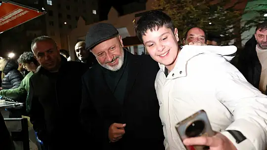 Başkan Çolakbayrakdar her gün bir mahallede