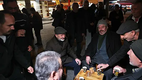 Başkan Çolakbayrakdar her gün bir mahallede